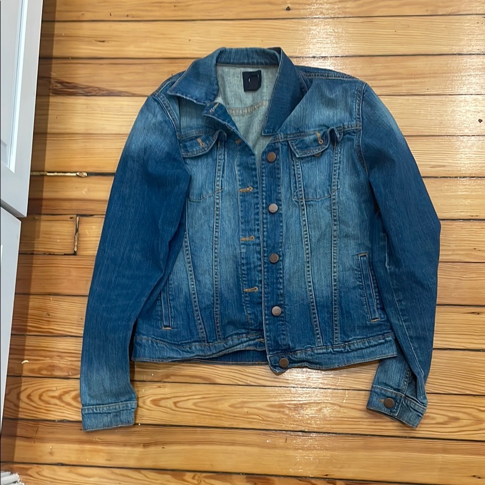 GAP Blue Jean Jacket Classic Denim Style